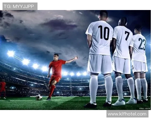 在绿茵场上闪耀的传奇足球明星与他的辉煌人生故事