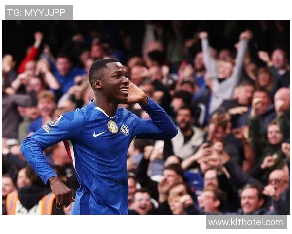 足球明星卷入非法抽卡丑闻引发球迷热议与媒体关注